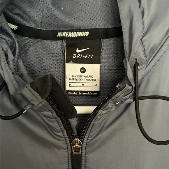 Nike Dri-Fit Running Jacket - Picture 2 of 5